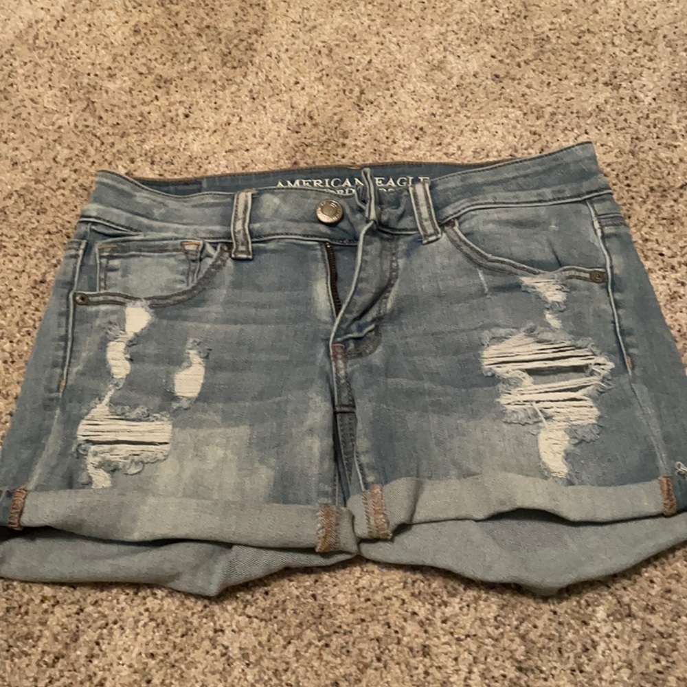 American Eagle ripped rolled shorts